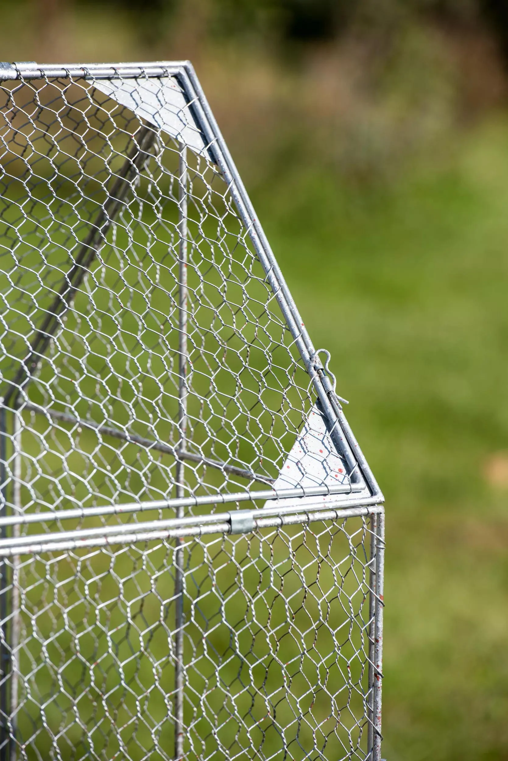 100-chicken-wire-crop-coop-7.webp Chicken Wire Crop Coop