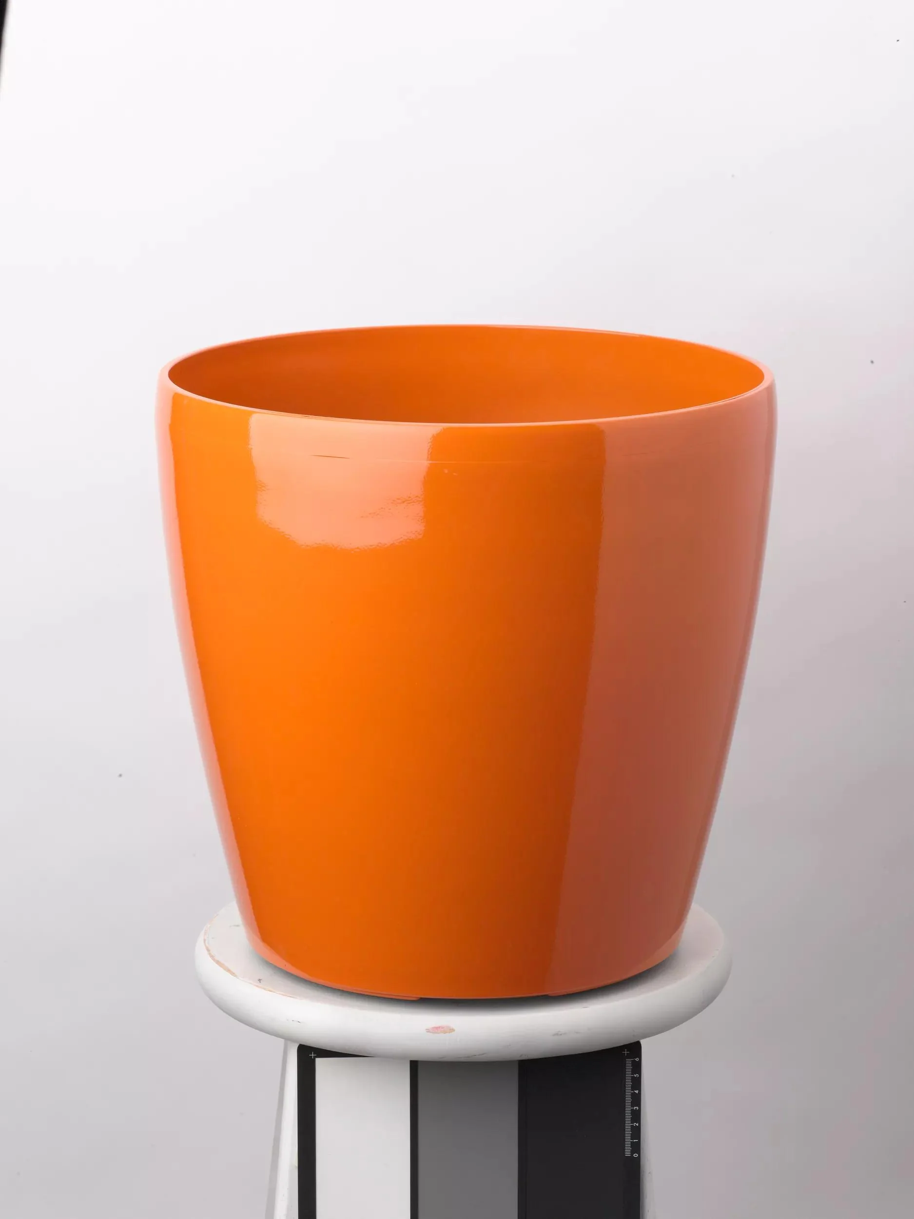 Viva™ Round Self-Watering Rolling Planter, 14" Diameter