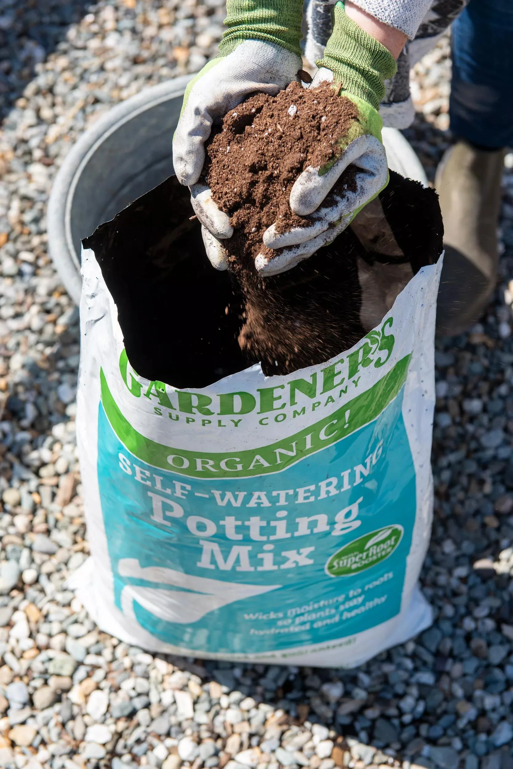 156-organic-self-watering-potting-mix-20-qts-6.webp Organic Self-Watering Potting Mix, 20 Qts.