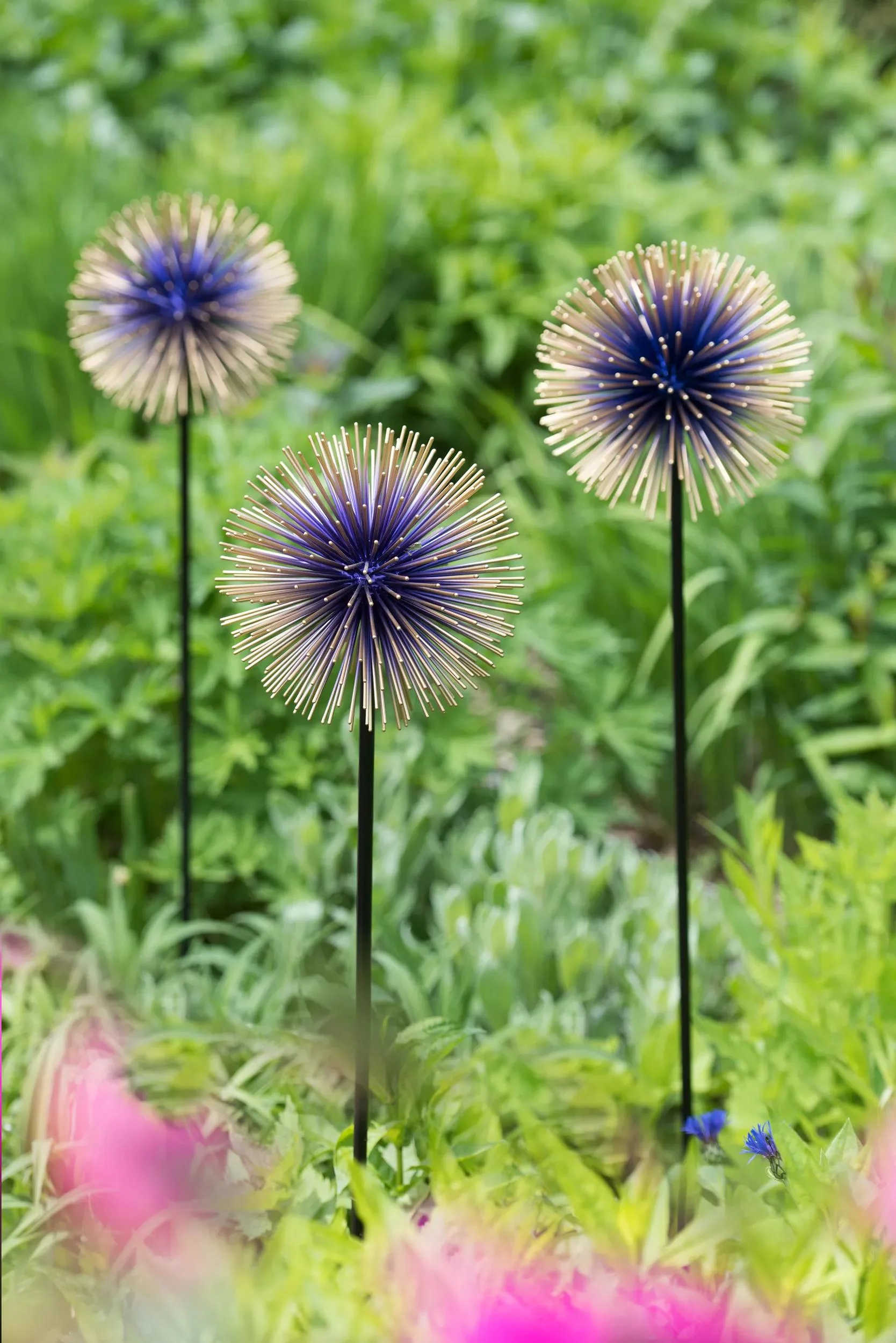361-allium-starburst-stake-set-of-1-2.webp Allium Starburst Stake, Set of 1