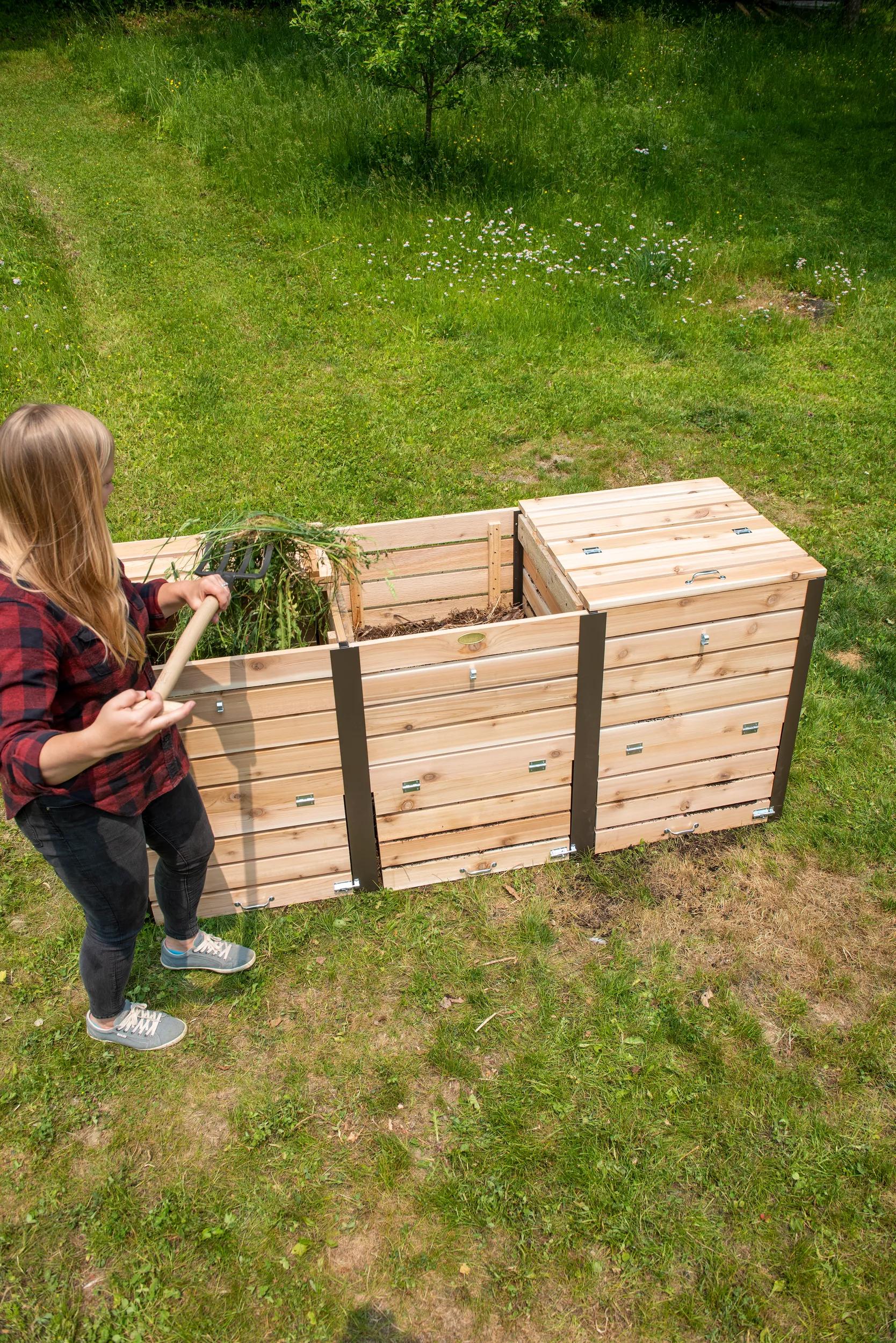 451-cedar-three-bin-composter-7.jpg Cedar Three Bin Composter