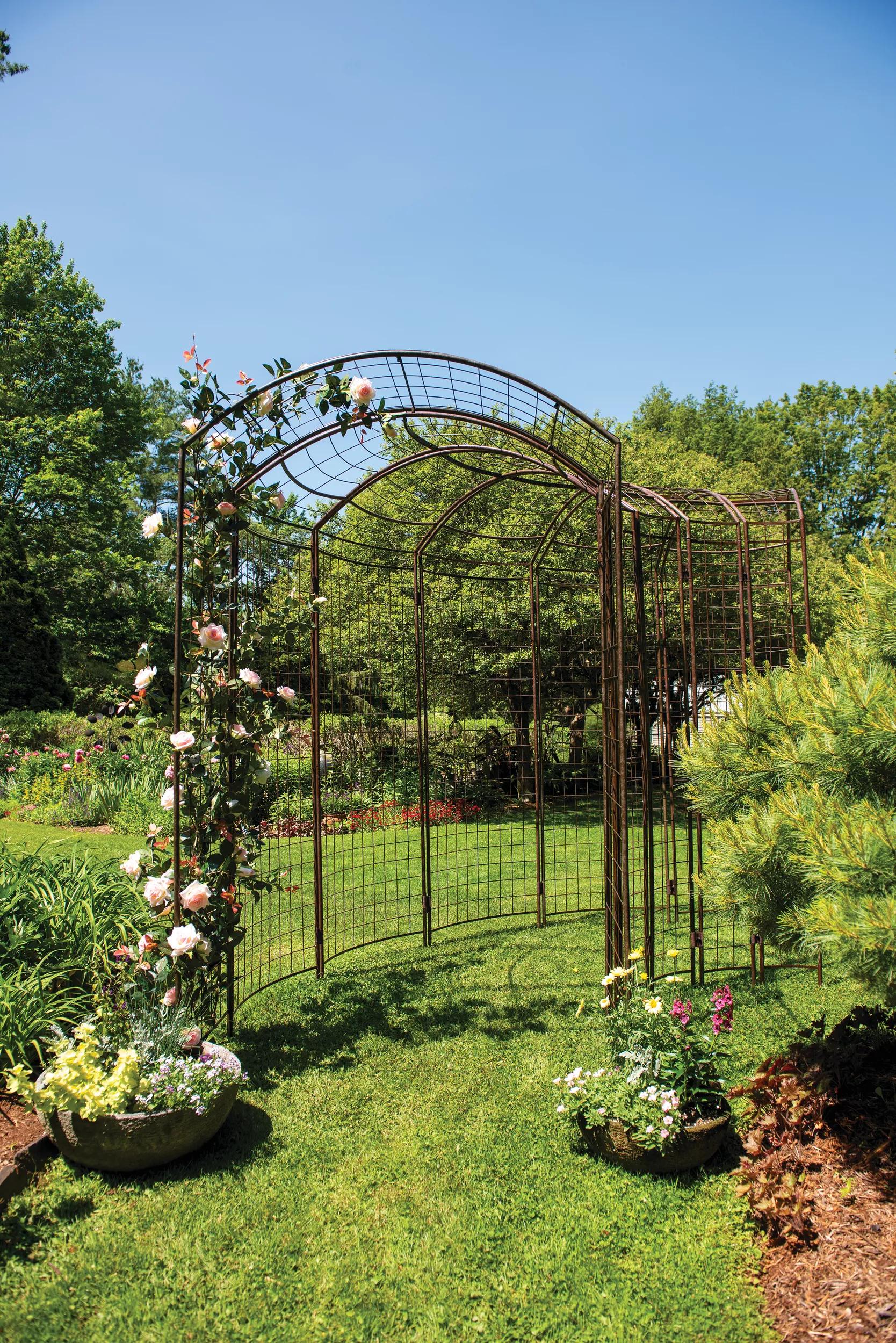 Jardin™ Meandering Arch