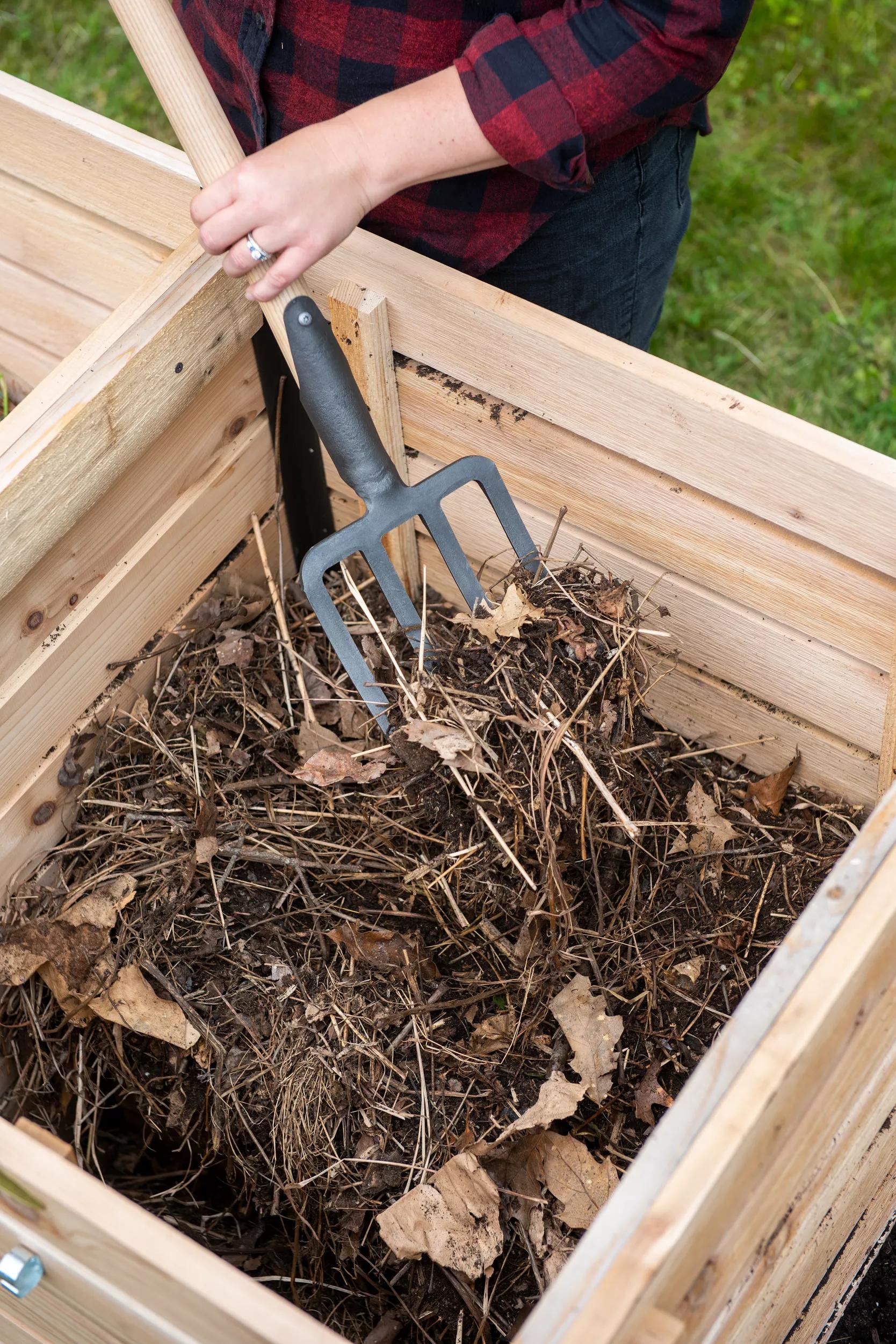 703-gardener-s-lifetime-dutch-digging-fork-5.jpg Gardener's Lifetime Dutch Digging Fork