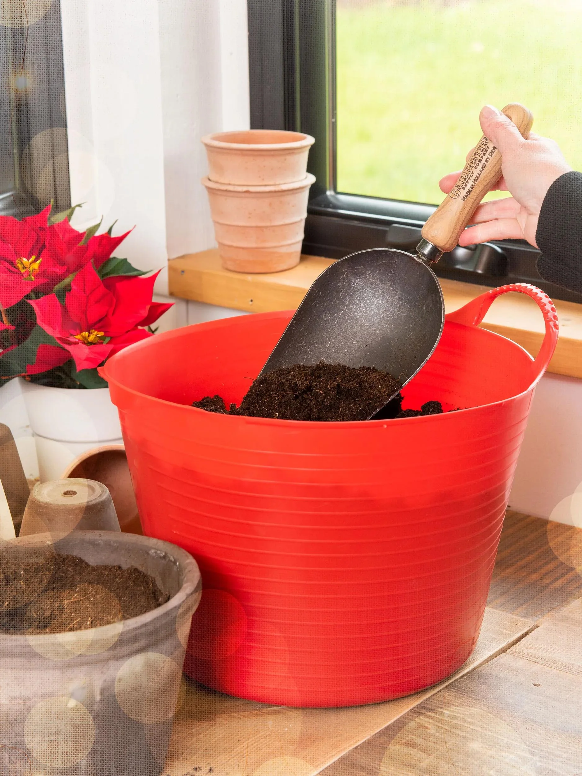 720-gardener-s-lifetime-super-scoop-1.webp Gardener's Lifetime Super Scoop