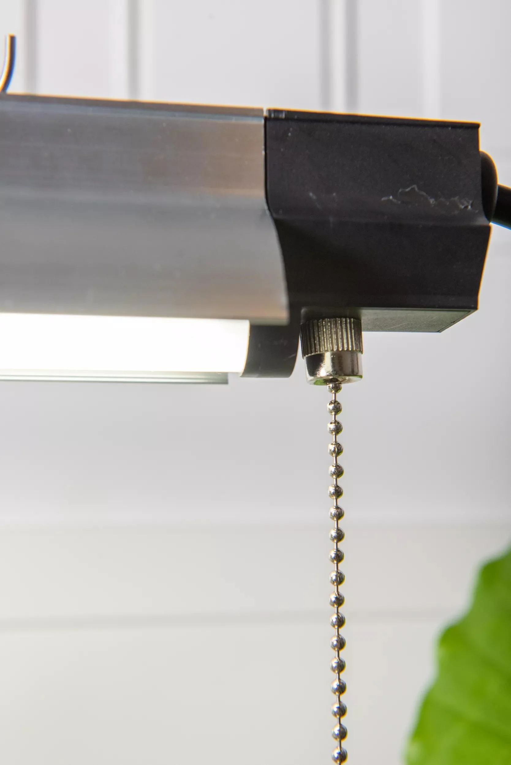 873-miracle-led-hangable-led-grow-light-3.webp Miracle LED® Hangable LED Grow Light